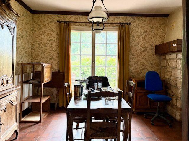 Maison ancienne - 220 m² - 12 pièces