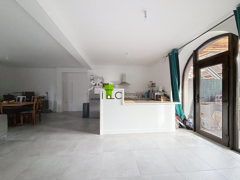 Appartement - 93 m² - 3 pièces