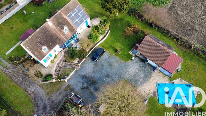 Maison - 243 m² - 8 pièces