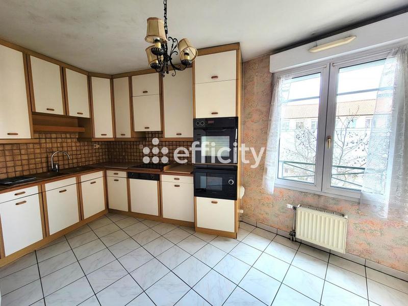 Appartement - 102 m² - 5 pièces