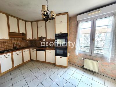 Appartement - 102 m² - 5 pièces