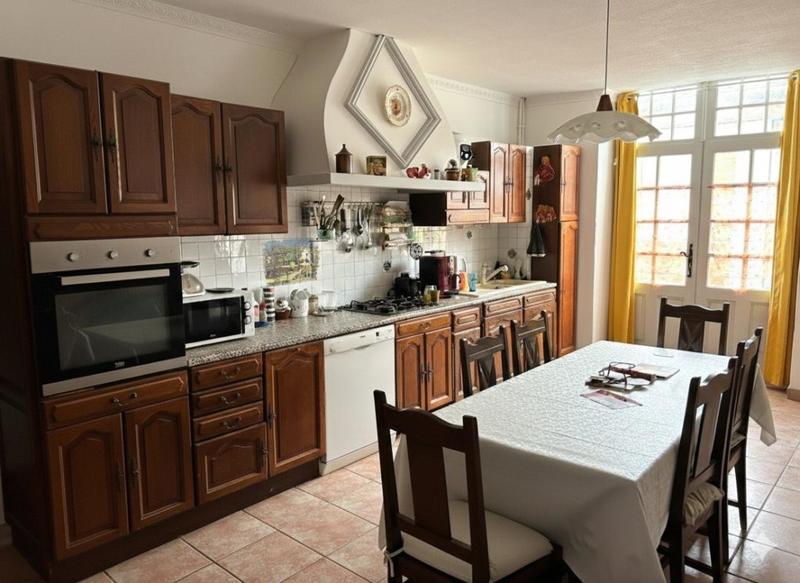 Moulin - 244 m² - 5 pièces