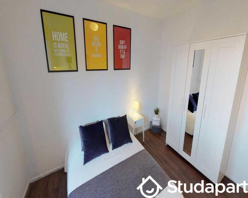 Chambre - 70 m² - 1 pièce