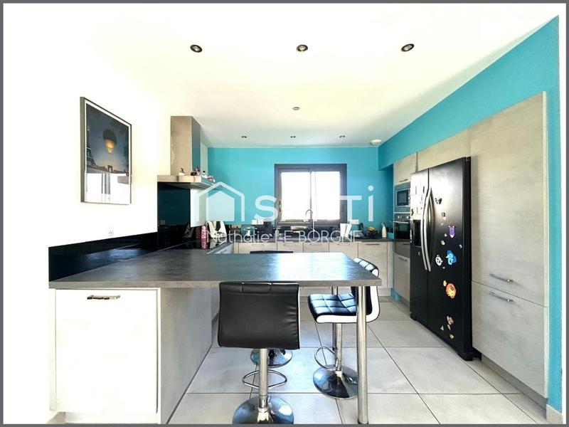 Maison - 95 m² - 5 pièces