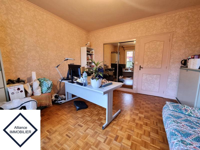 Maison - 196 m² - 7 pièces