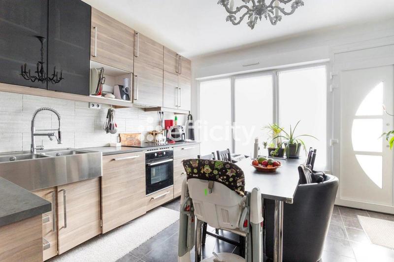 Maison - 153 m² - 6 pièces