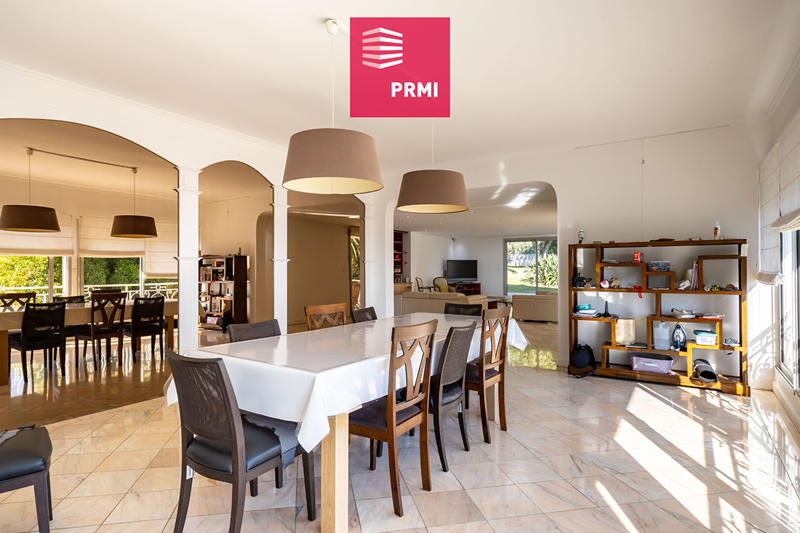 Maison - 258 m² - 6 pièces