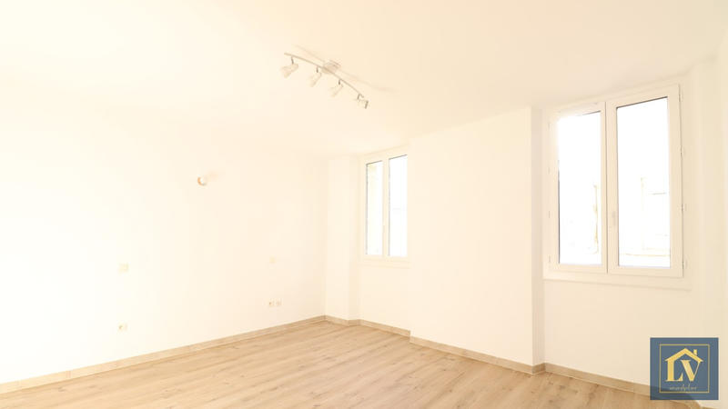 Appartement - 92 m² - 4 pièces