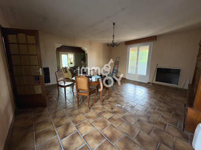 Maison - 250 m² - 7 pièces