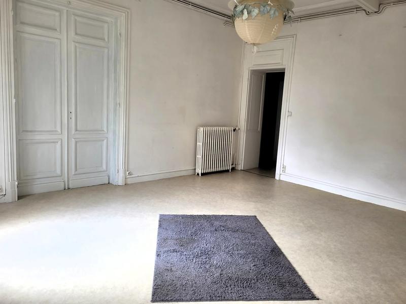 Maison - 470 m² - 18 pièces