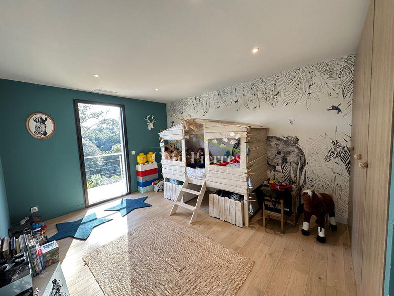 Villa - 200 m² - 5 pièces