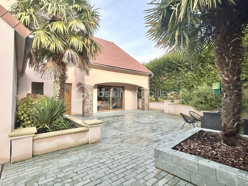 Maison - 144 m² - 4 pièces