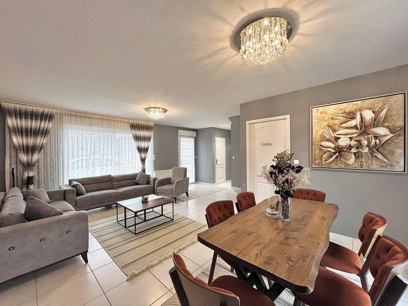 Maison - 90 m² - 4 pièces