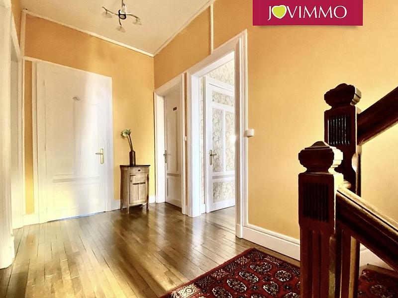 Maison - 254 m² - 10 pièces