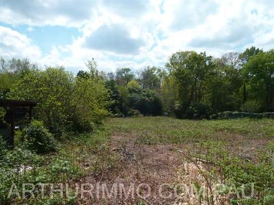 Terrain constructible - 1 424 m²