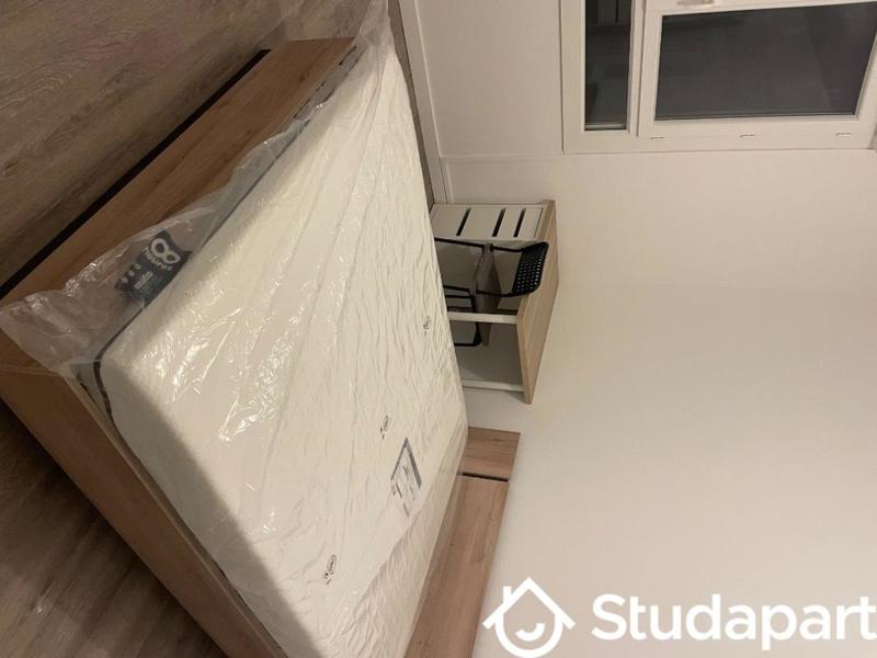 Chambre - 11 m² - 1 pièce