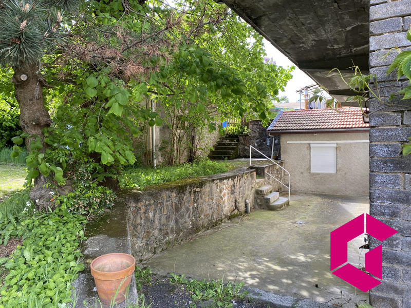 Maison - 255 m² - 10 pièces