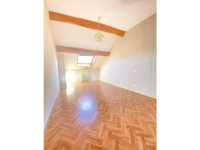 Maison - 210 m² - 8 pièces