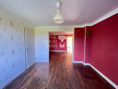 Maison - 98 m² - 5 pièces