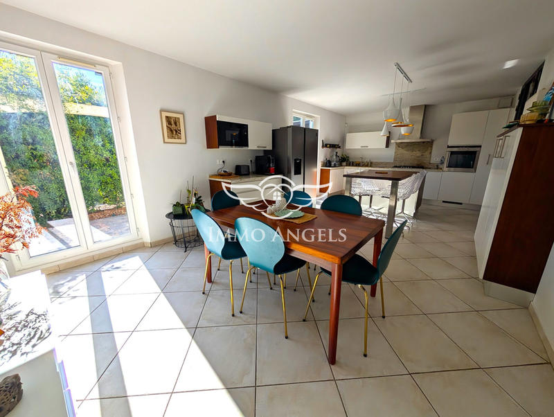 Villa - 133 m² - 8 pièces