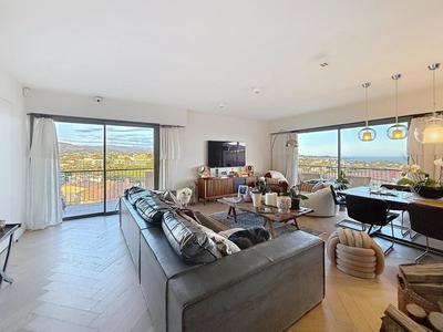 Appartement - 141 m² - 5 pièces