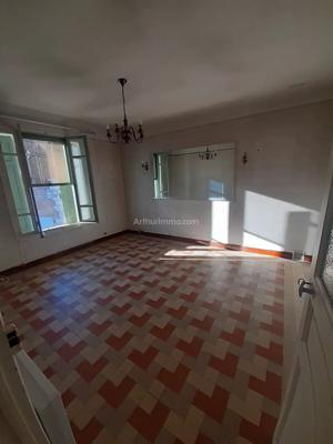 Maison - 181 m² - 3 pièces