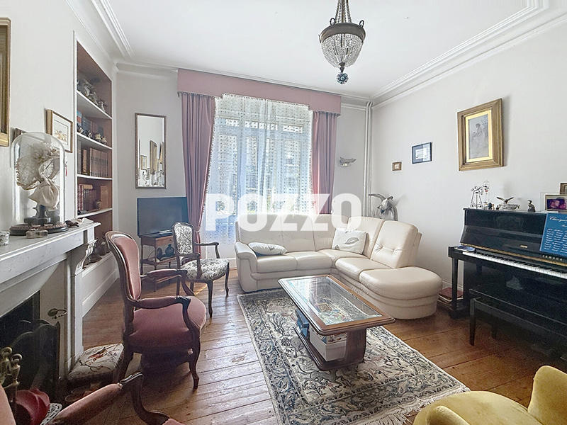 Maison - 157 m² - 8 pièces