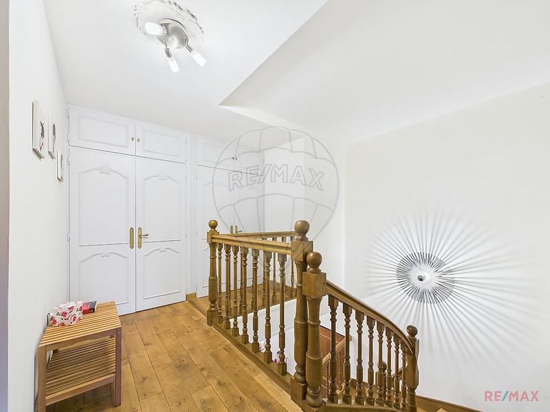 Appartement - 272 m² - 6 pièces