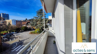 Appartement - 94 m² - 5 pièces