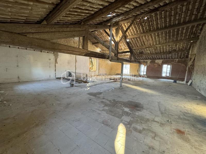 Maison en pierre - 300 m² - 2 pièces