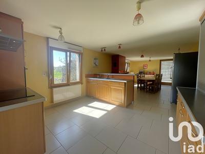 Maison - 207 m² - 11 pièces