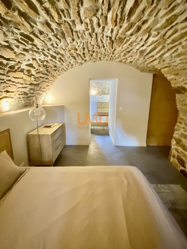 Maison en pierre - 200 m² - 8 pièces