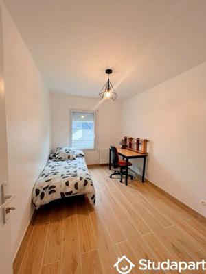 Chambre - 12 m² - 1 pièce