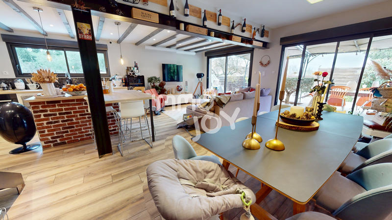 Maison - 152 m² - 6 pièces