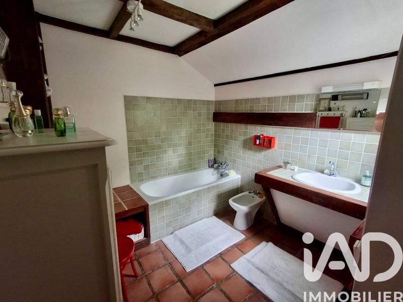 Maison - 90 m² - 3 pièces