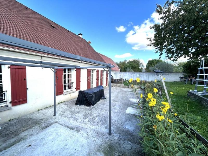 Maison - 94 m² - 4 pièces