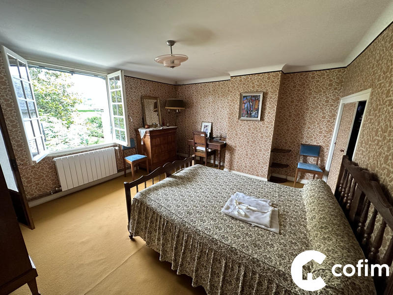 Maison - 137 m² - 5 pièces