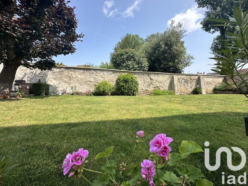 Maison - 258 m² - 8 pièces