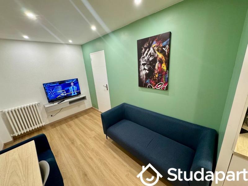 Chambre - 11 m² - 1 pièce