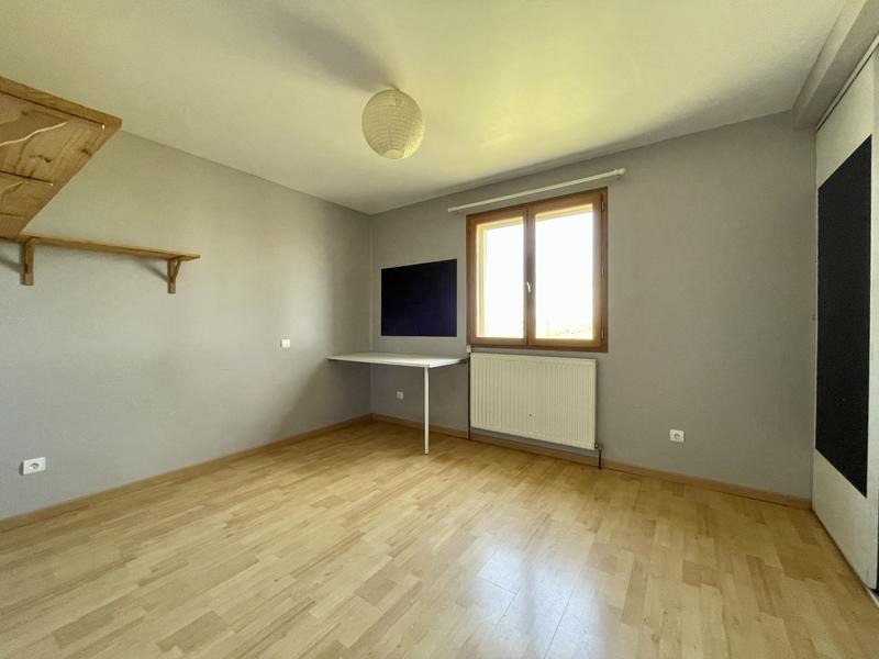Maison - 228 m² - 8 pièces