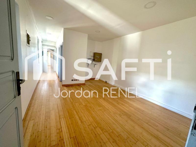 Local commercial - 718 m² - 13 pièces