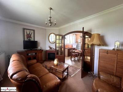 Maison traditionnelle - 116 m² - 6 pièces