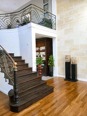 Demeure - 305 m² - 7 pièces