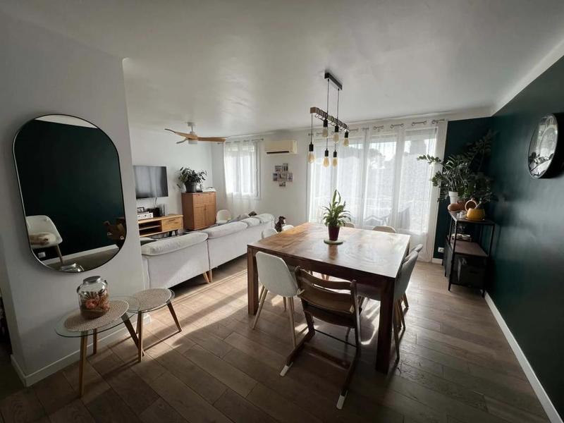 Appartement - 70 m² - 4 pièces