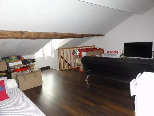 Maison de village - 87 m² - 5 pièces