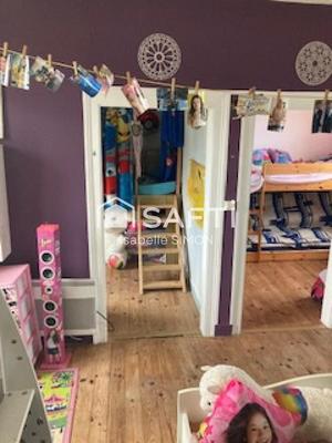 Maison - 217 m² - 8 pièces