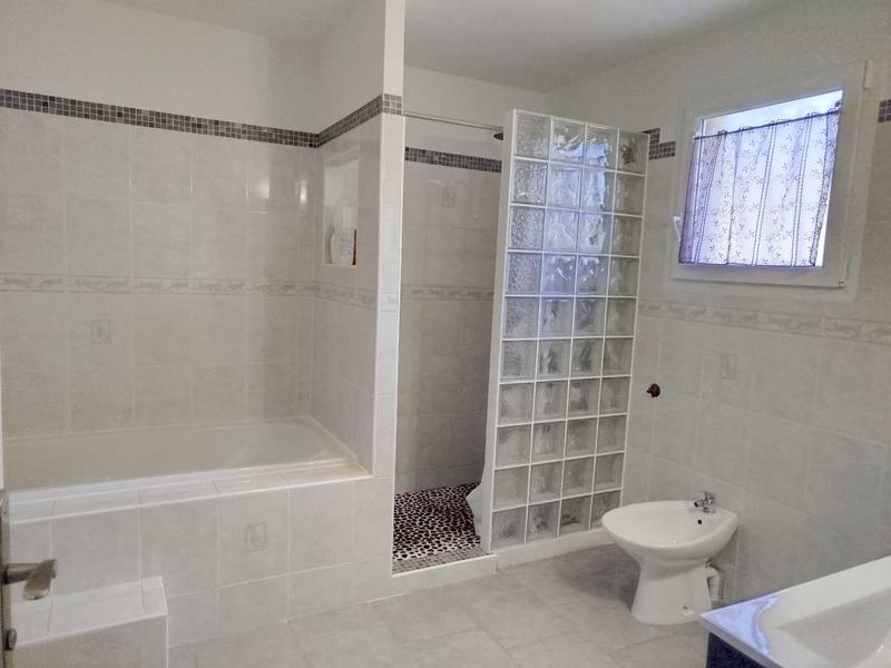 Maison - 260 m² - 12 pièces