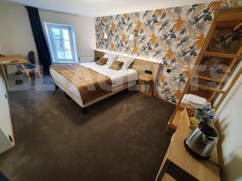 Maison - 637 m² - 20 pièces