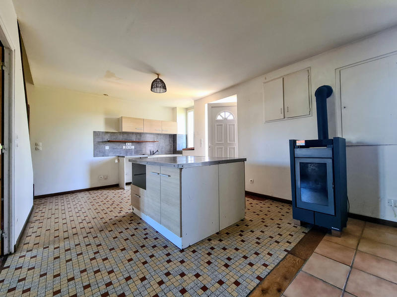 Maison - 150 m² - 8 pièces