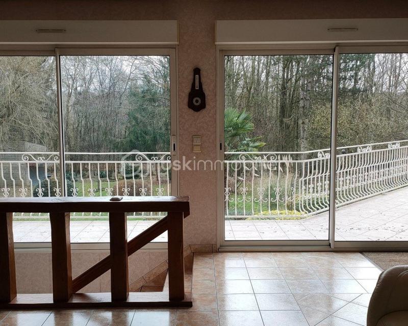 Maison - 310 m² - 7 pièces